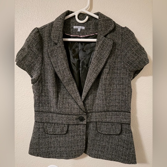 Charlotte Russe Jackets & Blazers - 💜Charlotte Russe Women’s short-sleeve tweed black/white/gray colorway.Size:Large